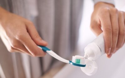 Should you Use Fluoridated or Non-Fluoridated Toothpaste?